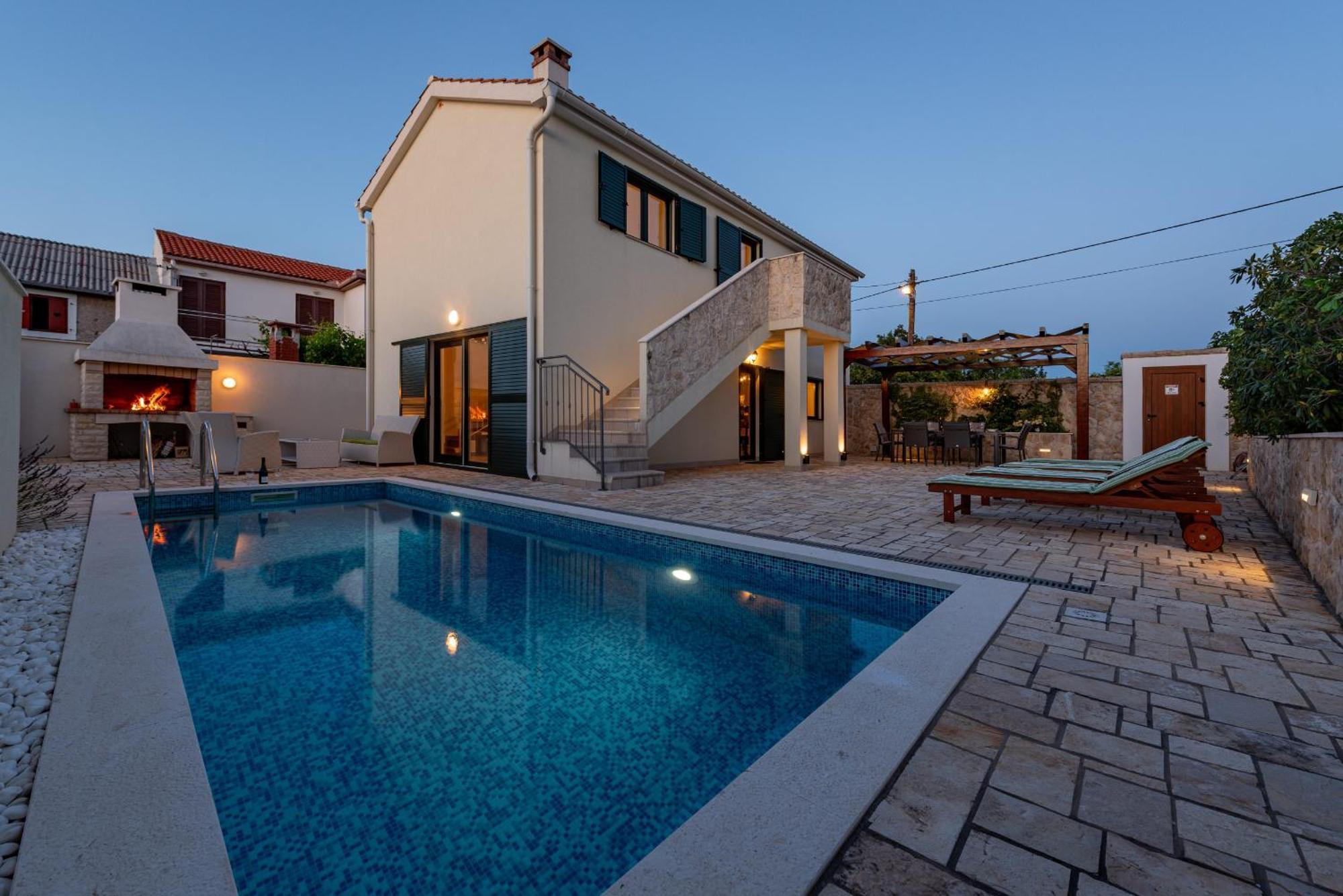 Villa Ivo Zadarvillas ヴィンイェラック エクステリア 写真